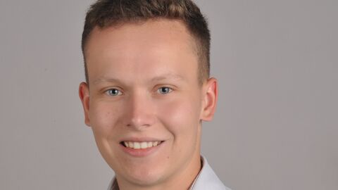 Industrie-Preis für den besten studentischen Fachartikel Foto von Julian Lenk zum Artikel Ehemaliger Student der HöMS erhält Industrie-Preis für den besten studentischen Fachartikel
