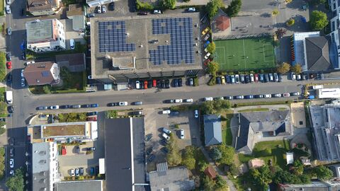 Campus Gießen Luftbildaufnahme von allen Gebäuden und dem Sportplatz des Campus Gießen