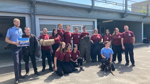 Diensthundestaffel des Polizeipräsidiums Westhessen Praktische Vorführung von den Fähigkeiten der Diensthunde für die israelische Delegation