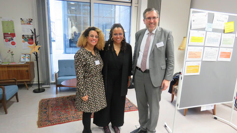 Gruppenbild mit Vanessa Pasquariello, Tupoka Ogette, Dr. Walter Seubert Gruppenbild mit Vanessa Pasquariello, Tupoka Ogette, Dr. Walter Seubert