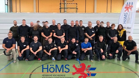 Gruppenbild vom TRICOM Seminar an der Hessischen Hochschule für öffentliches Management und Sicherheit