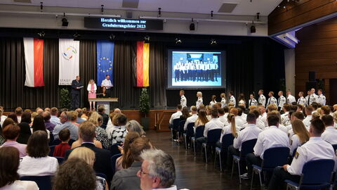 Feierlicher Rahmen in Kassel (Baunatal) einer der vier Standorte neben Gießen, Mühlheim und Wiesbaden Feierlicher Rahmen in Kassel (Baunatal) einer der vier Standorte neben Gießen, Mühlheim und Wiesbaden