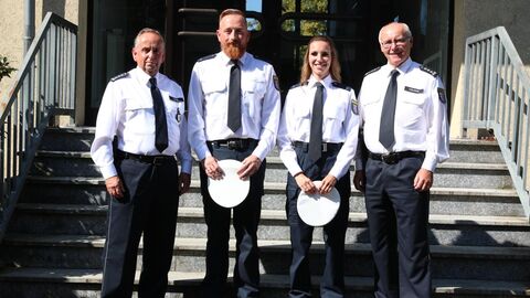 Gruppenfoto Indienststellung Wachpolizei Polizeipräsidium Mittelhessen Gruppenfoto Indienststellung Wachpolizei Polizeipräsidium Mittelhessen