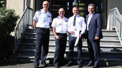 Gruppenfoto Indienststellung Wachpolizei Polizeipräsidium Nordhessen Gruppenfoto Indienststellung Wachpolizei Polizeipräsidium Nordhessen