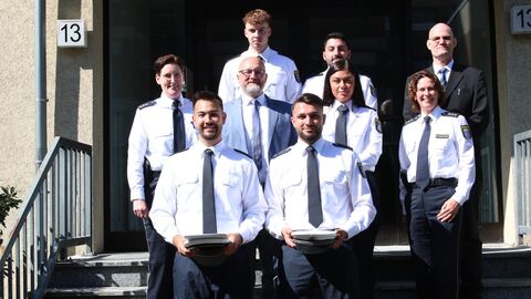 Gruppenfoto Indienststellung Wachpolizei Polizeipräsidium Frankfurt am Main Gruppenfoto Indienststellung Wachpolizei Polizeipräsidium Frankfurt am Main