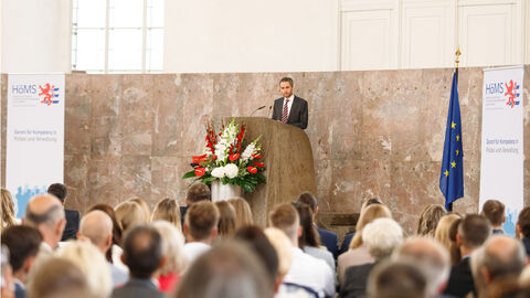 Prof. Dr. Ingo Aberle - Graduierung Fachbereich Verwaltung Mühlheim 2023 Prof. Dr. Ingo Aberle - Graduierung Fachbereich Verwaltung Mühlheim 2023