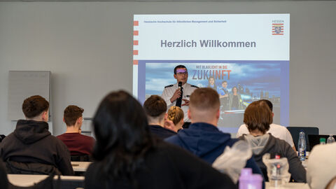 Begrüßung neuer Polizeikommissaranwärterinnen und Polizeikommissaranwärter am Campus Mühlheim