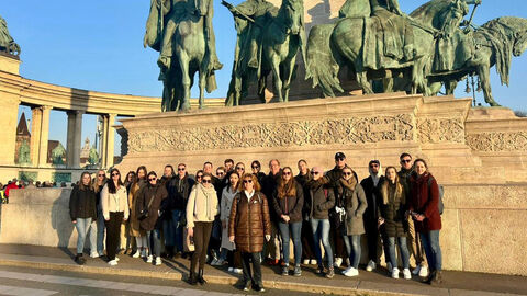 Gießener Studierende in Budapest - Platz der Helden in Budapest