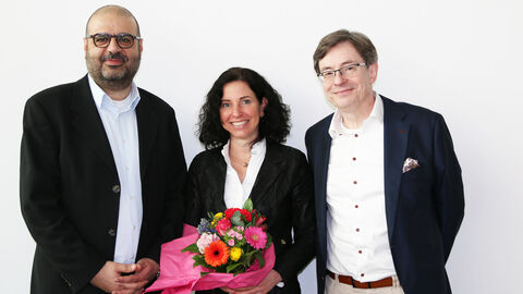 v.l.n.r.: Vizepräsident Georgios Terizakis, Vizepräsidentin Britta Fiebig, Vizepräsident Jens Löcher Foto der neu gewählten Vizepräsidentin und der Vizepräsidenten