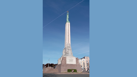 Das Freiheitsdenkmal im Stadtzentrum der lettischen Hauptstadt Riga
