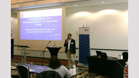 Vortrag des Oberstaatsanwalts von der Zentralstelle zur Bekämpfung der Internet- und Computerkriminalität (ZIT), Generalstaatsanwaltschaft Frankfurt am Main Hanno Wilk