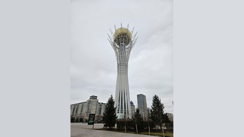Bajterek-Turm; Wahrzeichen von Astana, Höhe 105m